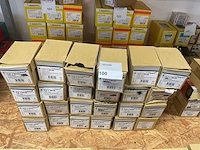 24 dozen spaanderplaatschroeven - afbeelding 1 van  10