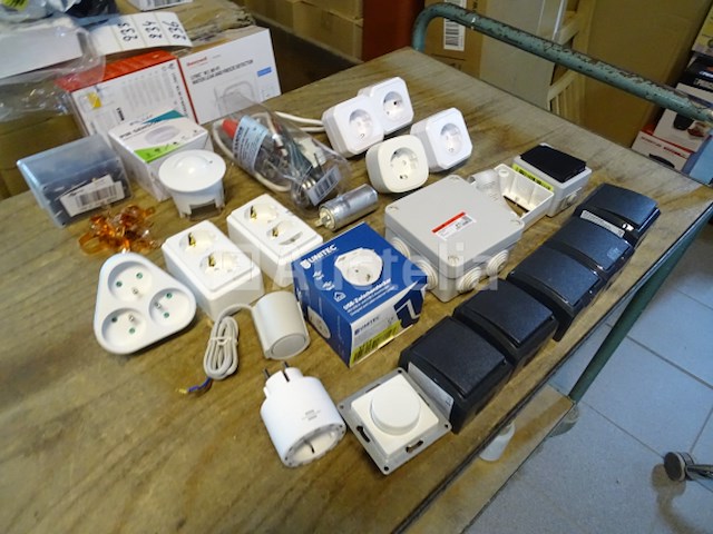 24 elektrische sets (zie foto's) - afbeelding 9 van  17