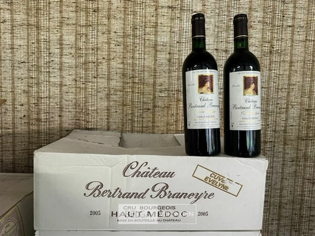 24 flessen x 1 doos chateau bertrand braneyre haut medoc 2005 - afbeelding 2 van  6