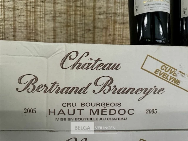 24 flessen x 1 doos chateau bertrand braneyre haut medoc 2005 - afbeelding 3 van  6
