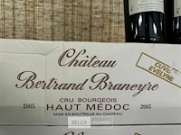24 flessen x 1 doos chateau bertrand braneyre haut medoc 2005 - afbeelding 3 van  6