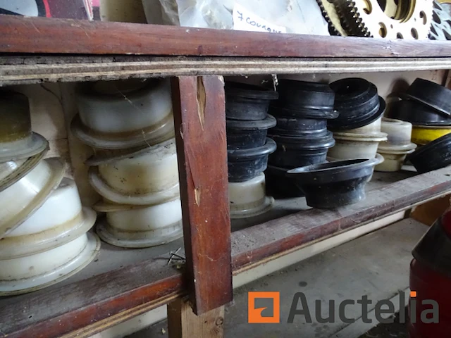 24 kunststof velgen, 4 metalen velgen - afbeelding 4 van  5