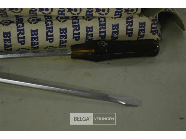 ±24 platte schroevendraaiers bear grip - afbeelding 3 van  3