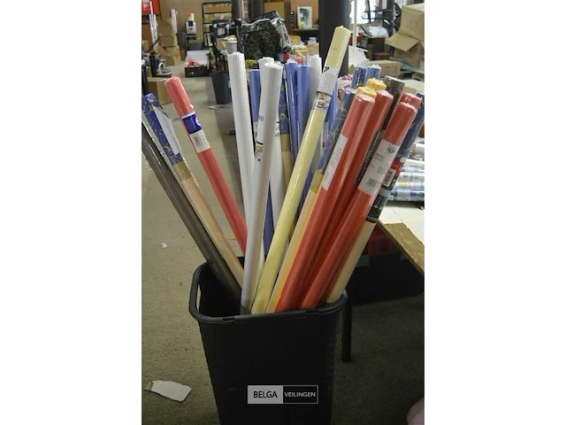24 rollen inpakpapier 8x1,2m - afbeelding 1 van  3