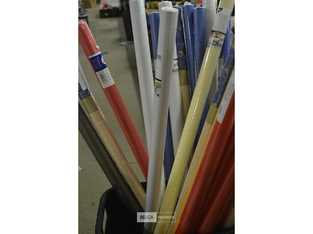 24 rollen inpakpapier 8x1,2m - afbeelding 2 van  3