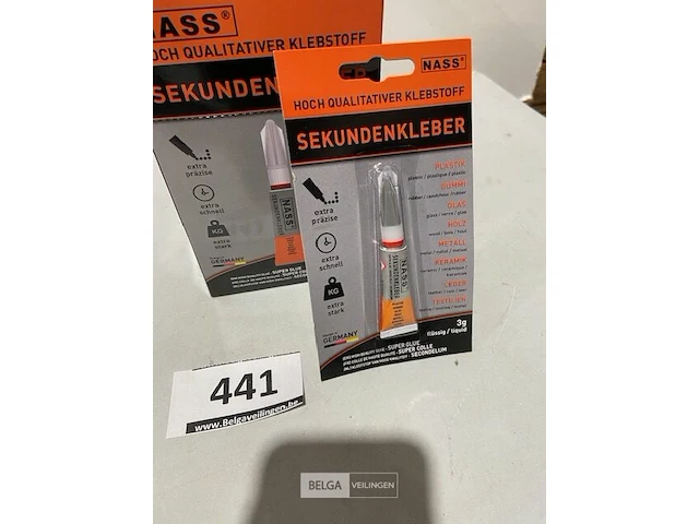 24 tubes secondenlijm houdbaar tot 12/28 - afbeelding 1 van  3