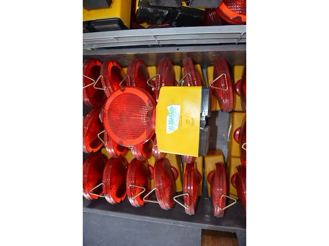 24 x rode signalisatie lampen nissen - afbeelding 4 van  4