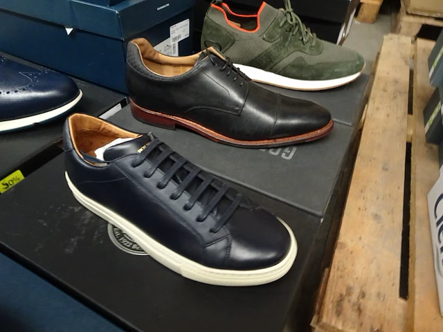 24 x schoenen - afbeelding 13 van  17