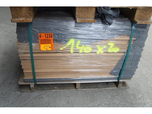 24,78 m² eiken planchetten 20mm - afbeelding 1 van  3