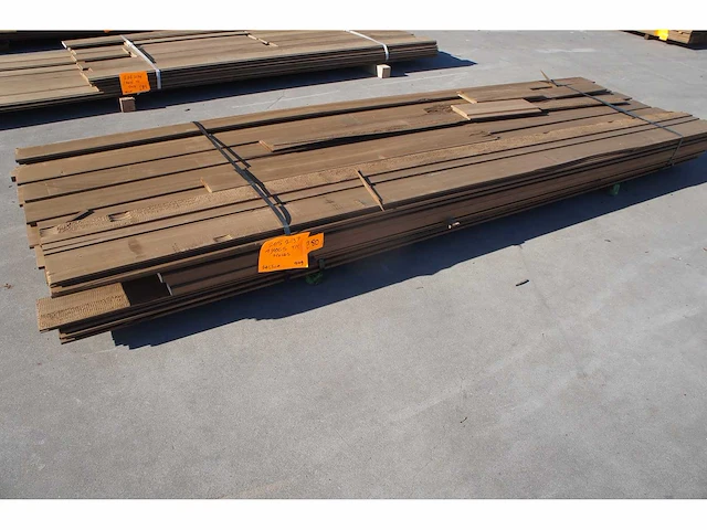 24,97 m² ayous thermo divers - afbeelding 1 van  6