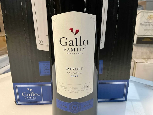 24x fles rode wijn gallo merlot 2017 - afbeelding 2 van  4