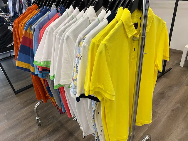 24x polo shirt, diverse merken, maten, kleuren en modellen. - afbeelding 2 van  9