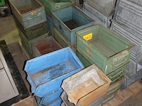 25 assorted metalen stapelbakken - afbeelding 2 van  2