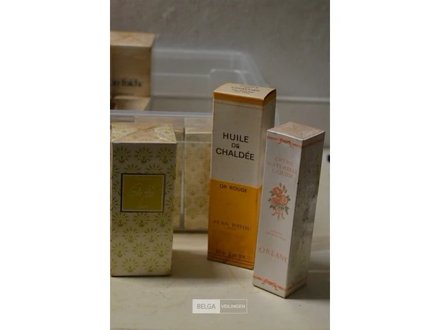 ±25 div soorten klassieke parfums - afbeelding 4 van  5