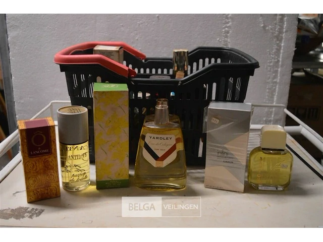 ±25 div soorten klassieke parfums - afbeelding 1 van  5