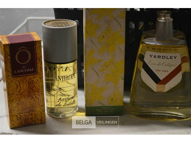 ±25 div soorten klassieke parfums - afbeelding 2 van  5