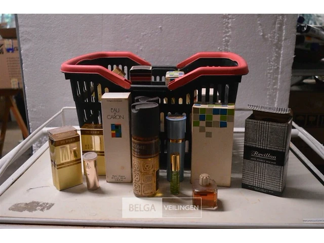 ±25 div soorten klassieke parfums - afbeelding 1 van  5