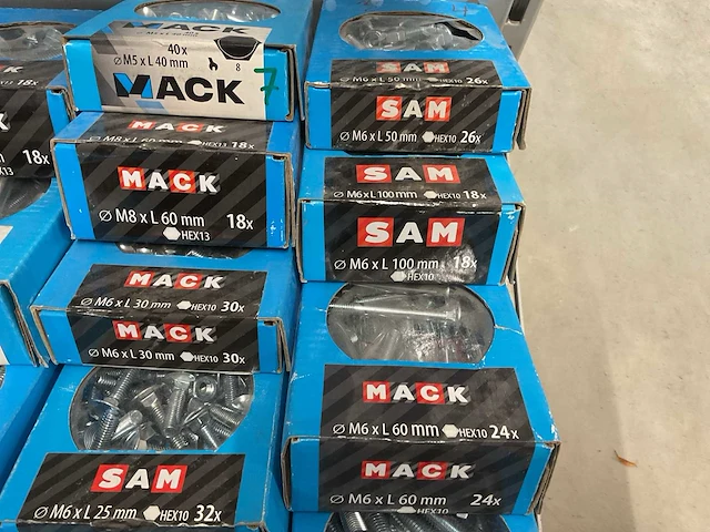 25 dozen tapbouten met moer; moeren - afbeelding 7 van  7