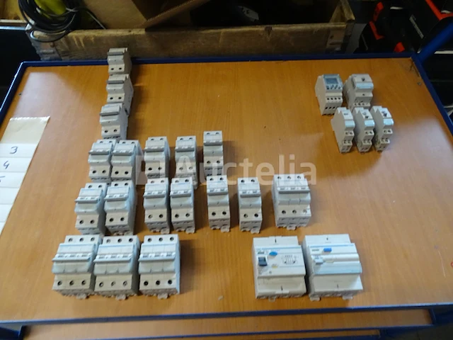 25 hager zekeringen - afbeelding 1 van  13