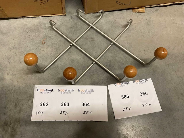25 kapstokken - afbeelding 1 van  4