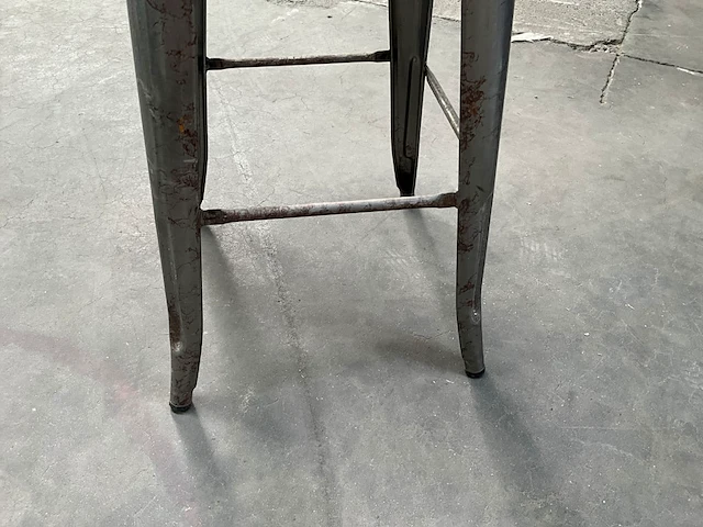 25 metalen barstoelen - afbeelding 3 van  4