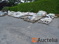 25 pallets tegels - afbeelding 1 van  25