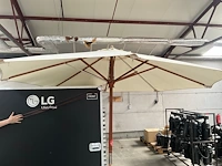 25 parasols(dia 300cm) - afbeelding 1 van  4