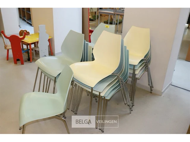 25 pvc stoelen - afbeelding 2 van  2