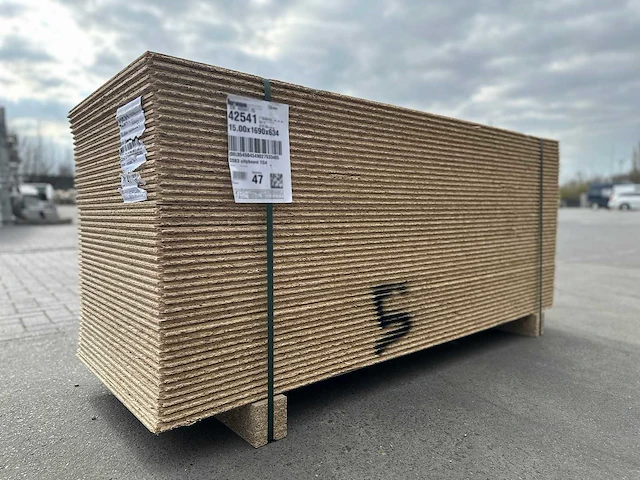 250 m2 osb platen dikte 15 mm - 1,69x0,63m - afbeelding 1 van  2