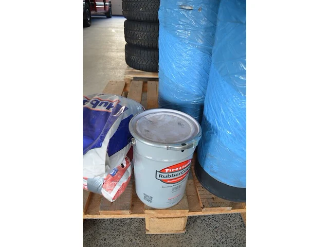 25kg snelbeton, 2 x epdm rubber + lijm - afbeelding 6 van  6