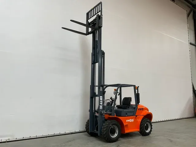 2.5t vorkheftruck 4wd triple mast 3m - afbeelding 21 van  30