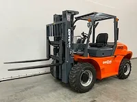 2.5t vorkheftruck 4wd triple mast 3m - afbeelding 29 van  30