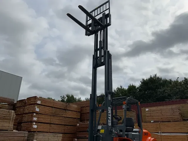 2.5t vorkheftruck triple mast 3m - afbeelding 26 van  28