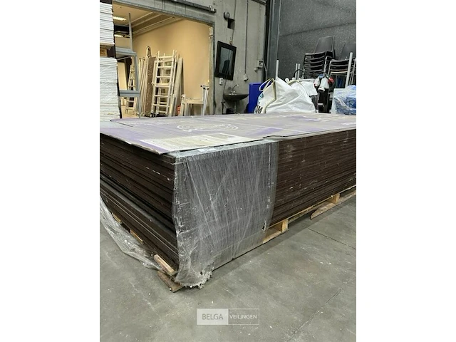 25x betonplex bruin (nieuw) - afbeelding 1 van  4