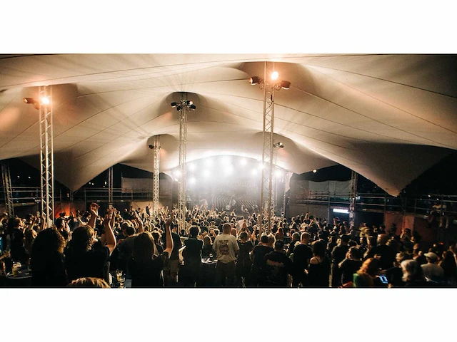 25x25m white stretch tent cloud series - afbeelding 4 van  5