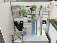 26 diverse sanitaire medische hulpmiddelen, compleet met badkuip - afbeelding 4 van  11