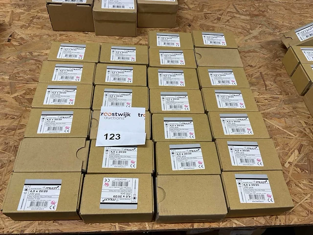 26 dozen universele schroeven - afbeelding 1 van  4