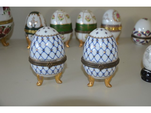 26 porseleinen eitjes - afbeelding 8 van  12