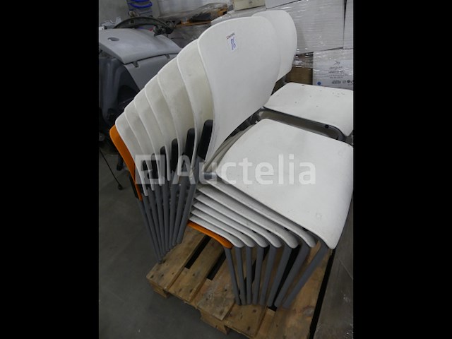 26 stoelen - afbeelding 2 van  4