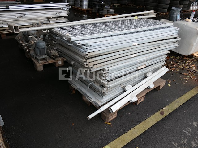 26 zijwanden van gaas voor aanhangwagens - afbeelding 1 van  5