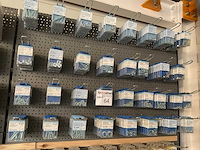 260 blisters bouten en moeren - afbeelding 1 van  9