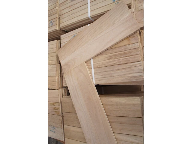 26,88 m² massief eiken visgraatparket 16mm - afbeelding 2 van  5