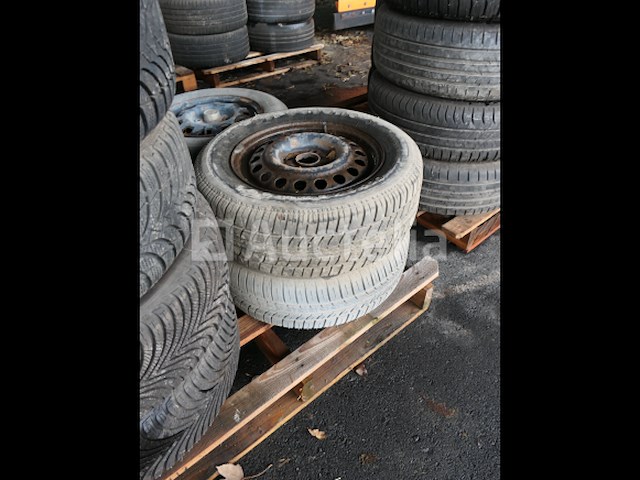 27 diverse banden gemonteerd op stalen velgen - afbeelding 5 van  10