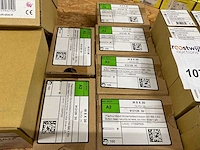 28 dozen spaanplaatschroeven ; deels inox - afbeelding 5 van  7