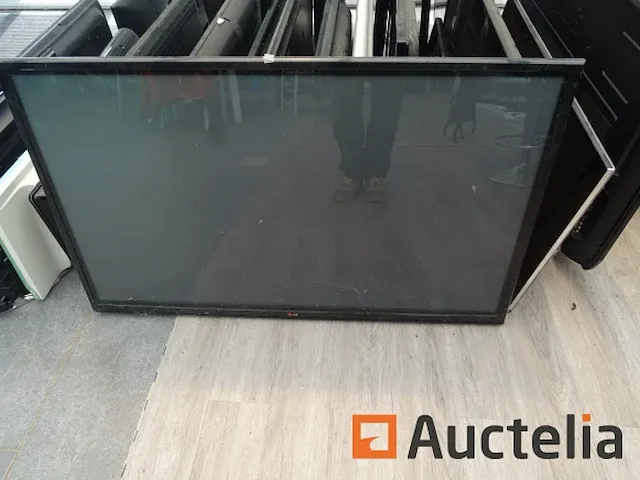 28 flat scherm televisies - afbeelding 3 van  15