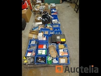28 opbergbakken met inhoud - afbeelding 1 van  6