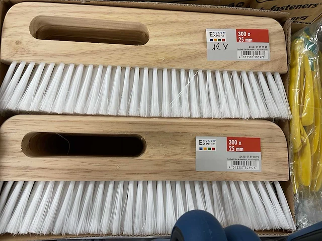 28 x schildersgereedschap - afbeelding 10 van  10