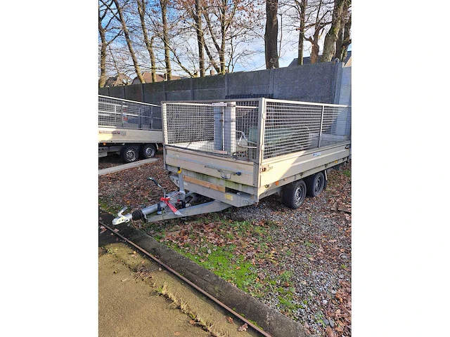288 geremde aanhangwagen - afbeelding 1 van  2