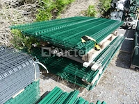 29 diverse schuttingpanelen - afbeelding 1 van  6