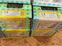29 dozen universele schroeven deels inox; mdf schroeven - afbeelding 2 van  8